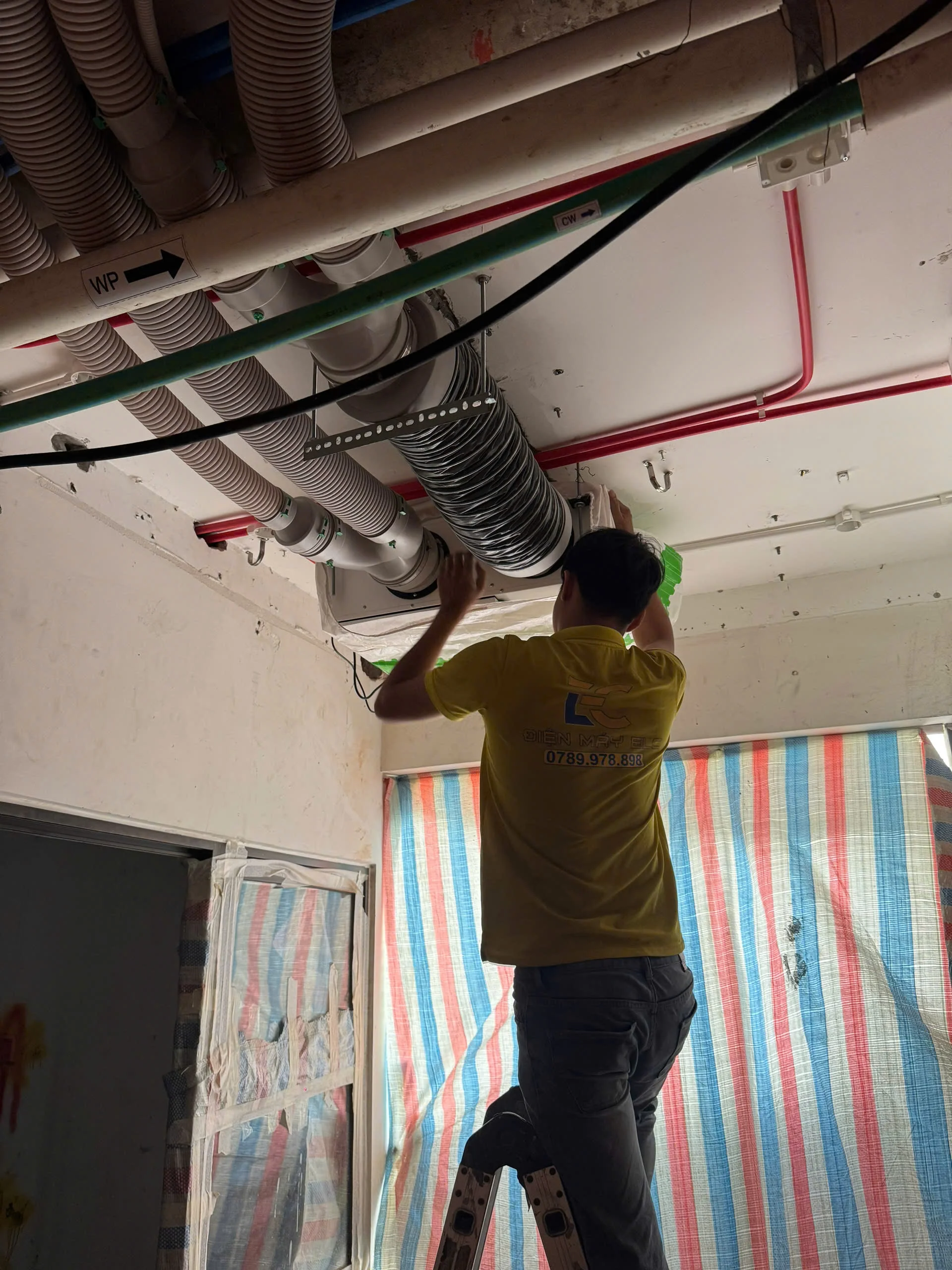 Điện Máy ELC Khảo Sát & Thi Công Hệ Thống 17 Máy Lạnh Treo Tường và 04 Máy Lọc Không Khí Cho Tòa Nhà Tại Quận Tân Bình, TP.HCM