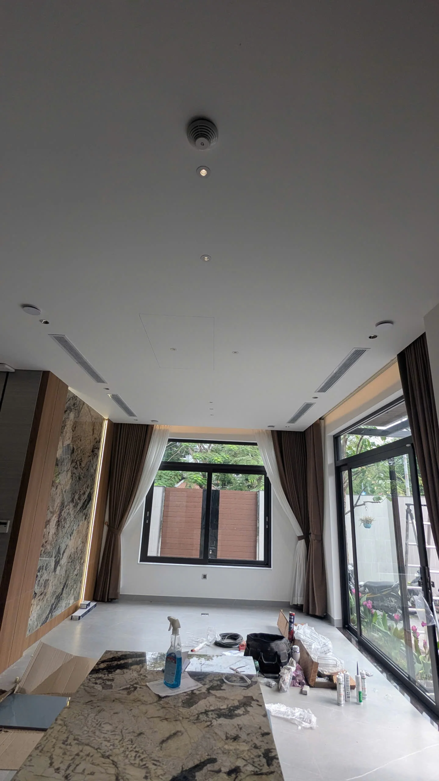 Lắp đặt hệ thống điều hoà không khí; hệ thống cấp khí tươi - biệt thự phố Thủ Dầu Một