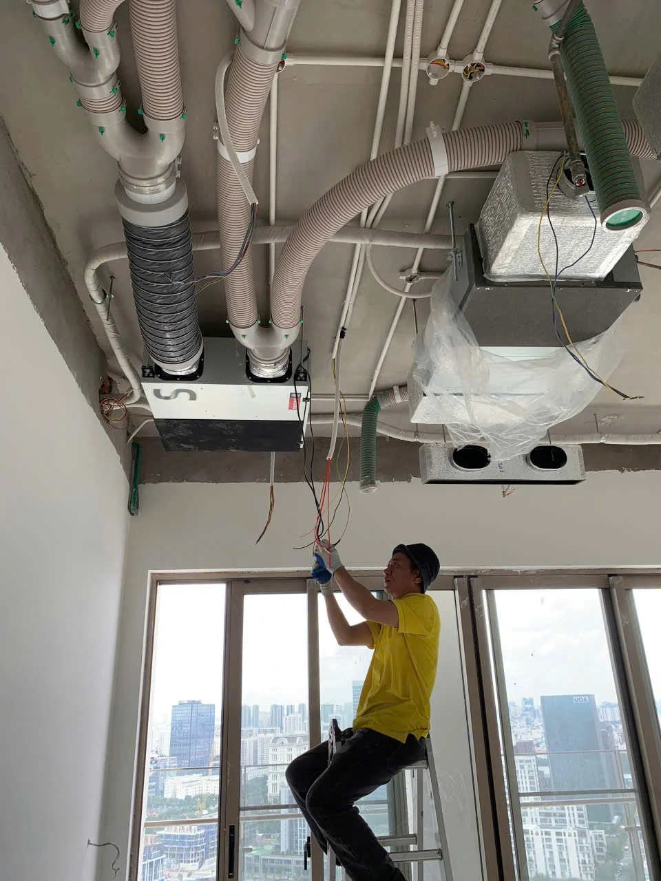 Lắp đặt hệ thống điều hoà không khí; hệ thống cấp khí tươi - biệt thự phố Thủ Dầu Một