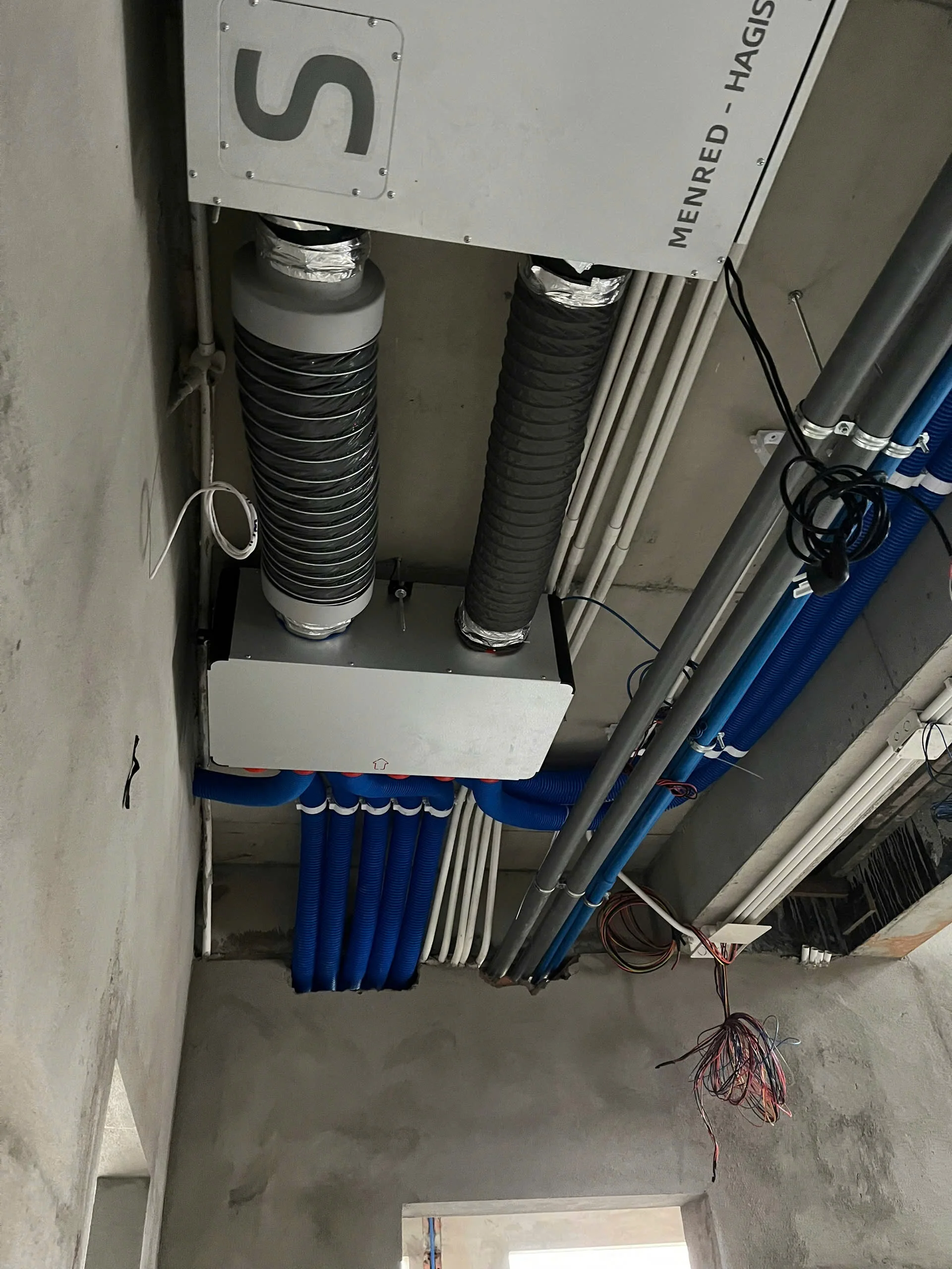 Lắp đặt hệ thống điều hoà không khí; hệ thống cấp khí tươi - biệt thự phố Thủ Dầu Một