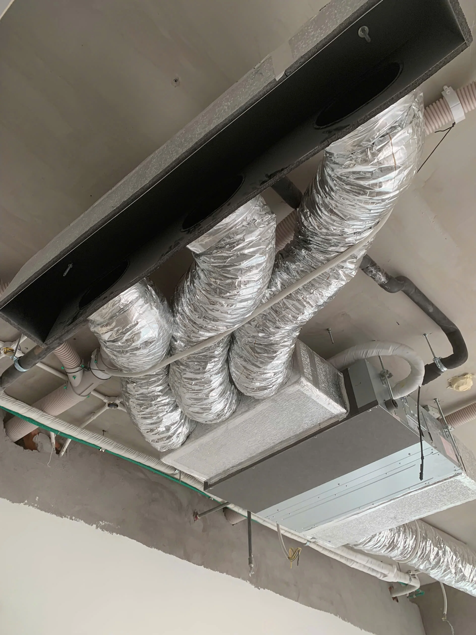 Thi Công Hệ Thống VRV Daikin & Khí Tươi Menred Hagisu Tại Villa Tấn Trường, Quận 7