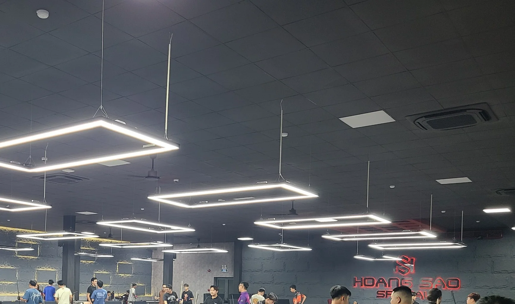 Thi công lắp đặt hệ thống điều hòa không khí cho câu lạc bộ bida Hoàng Sao (Quận Tân Phú)