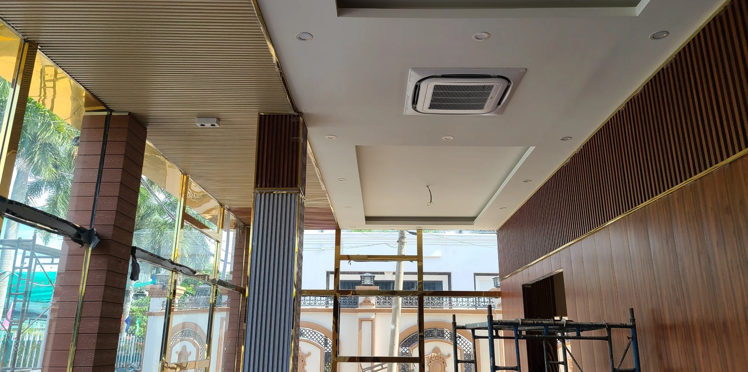Điện máy ELC hoàn thành hệ thống máy lạnh Daikin Likenew cho Trung tâm hội nghị tiệc cưới Onni House – Tô Ký, Hóc Môn