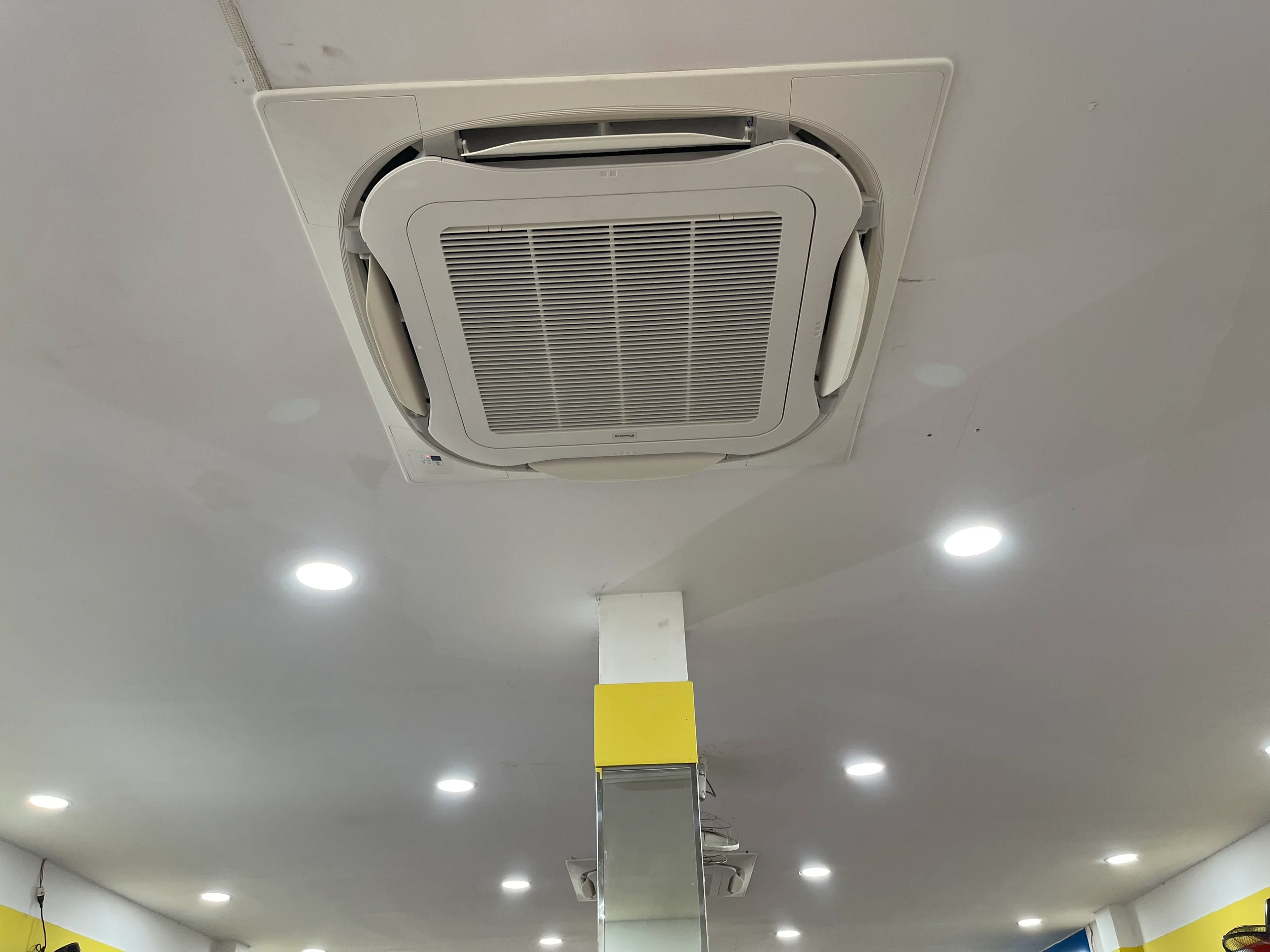 Điện máy ELC hoàn thành hệ thống máy lạnh âm trần cassette Daikin Inverter cho Phở Công – Phú Nhuận
