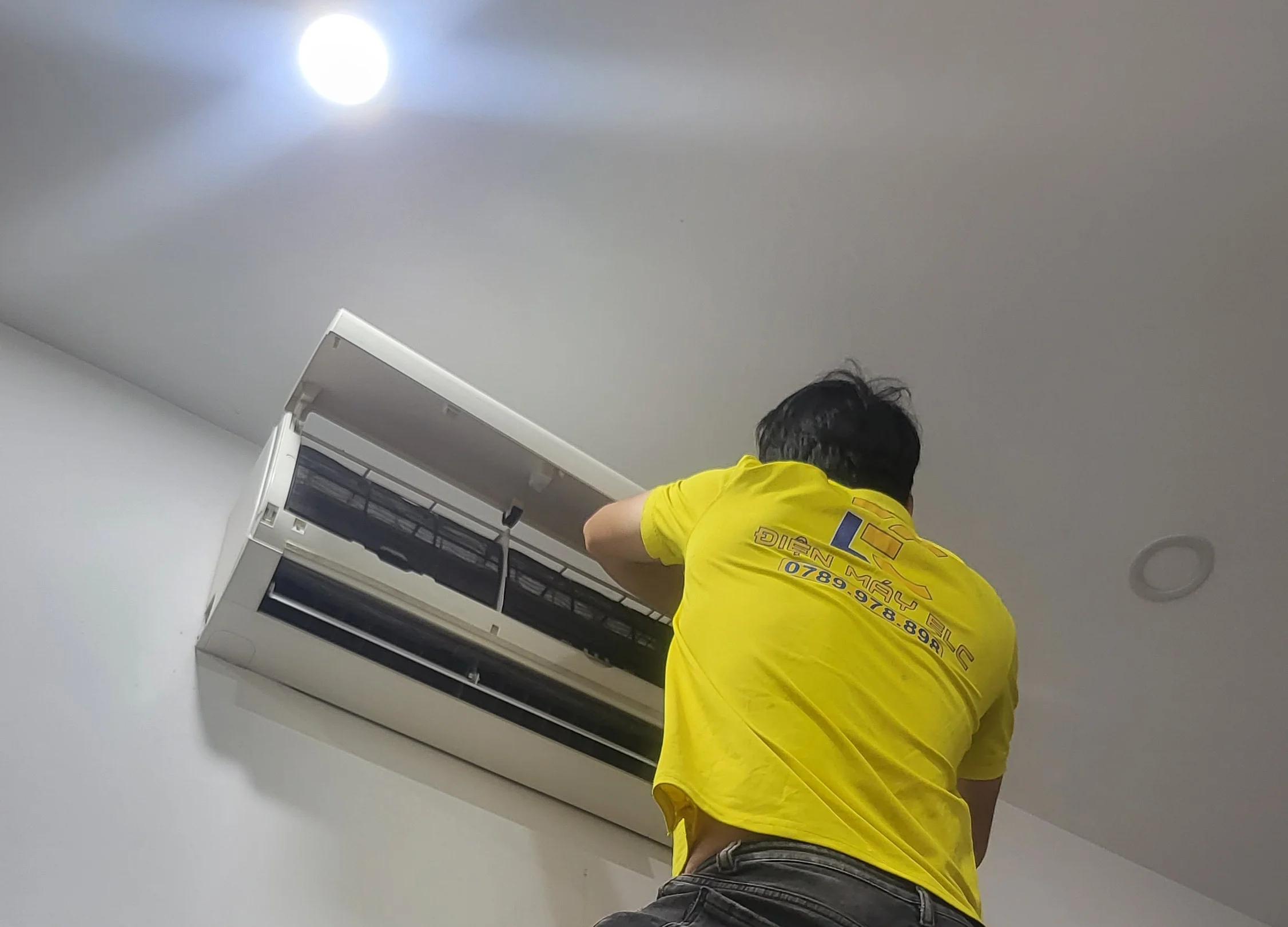Điện máy ELC hoàn thành hệ thống điều hòa không khí và khí tươi cho trụ sở Đảng ủy phường Long Phước