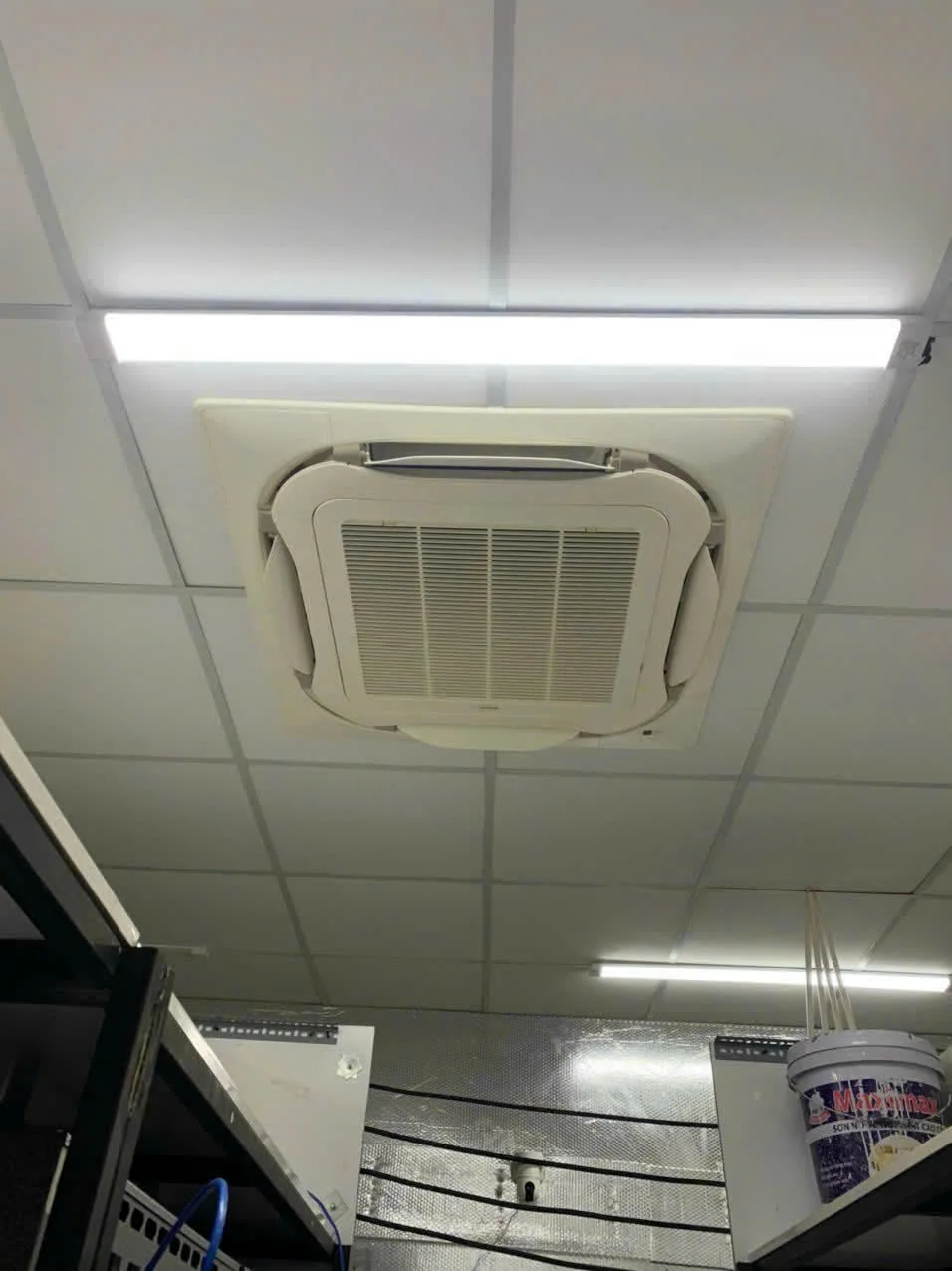 Điện máy ELC hoàn thành hệ thống máy lạnh âm trần cassette Daikin Inverter cho phòng Server tại Tân Bình, TP.HCM