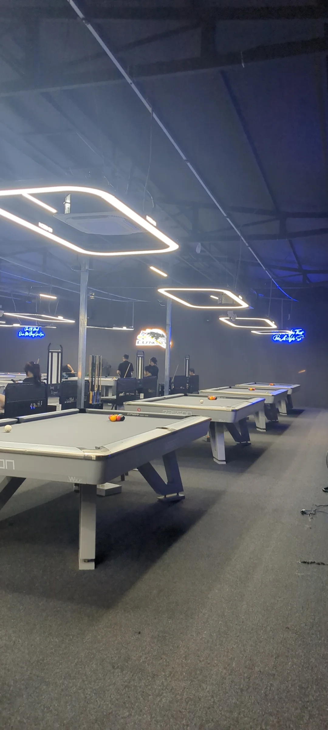 Thi công lắp đặt máy lạnh âm trần Cassette Midea cho câu lạc bộ Lửng Billiards (Vĩnh Long)