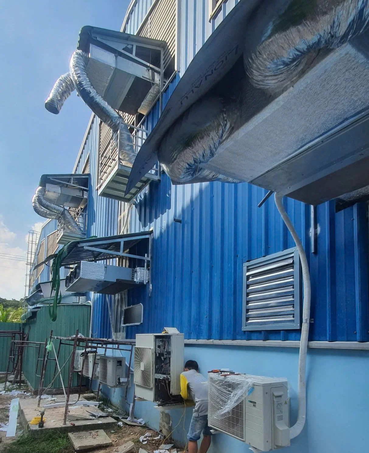 Điện máy ELC hoàn thành hệ thống máy lạnh giấu trần nối ống gió Daikin cho cơ sở sản xuất bột nguyên liệu làm bánh tại Nhơn Trạch, Đồng Nai