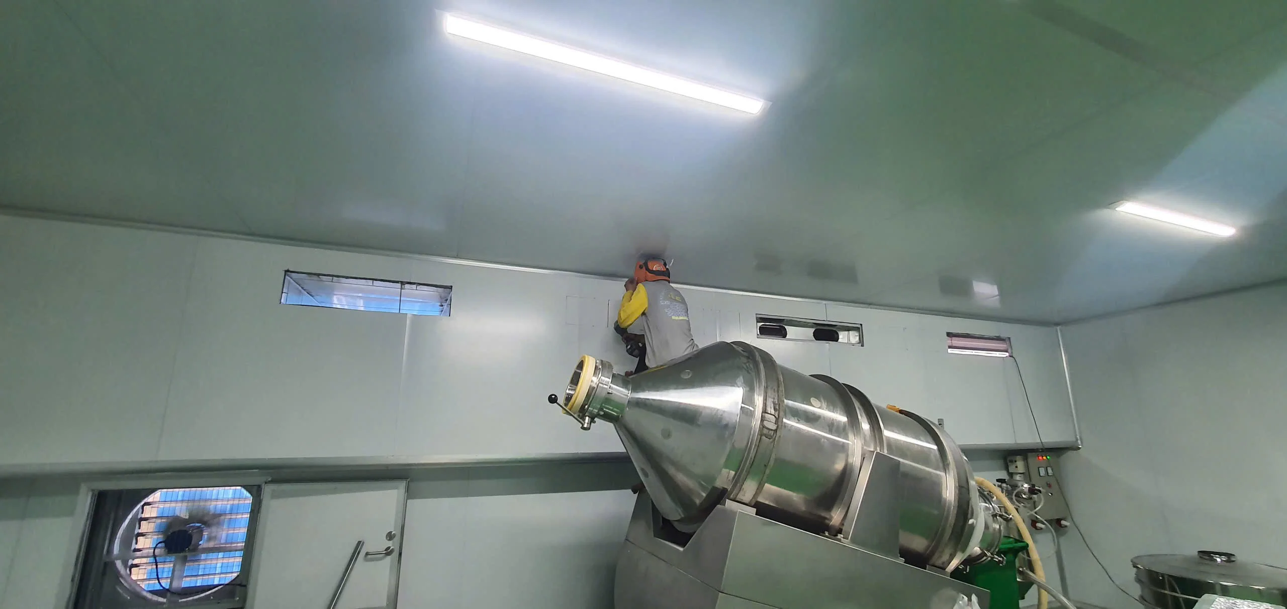 Điện máy ELC hoàn thành hệ thống máy lạnh giấu trần nối ống gió Daikin cho cơ sở sản xuất bột nguyên liệu làm bánh tại Nhơn Trạch, Đồng Nai