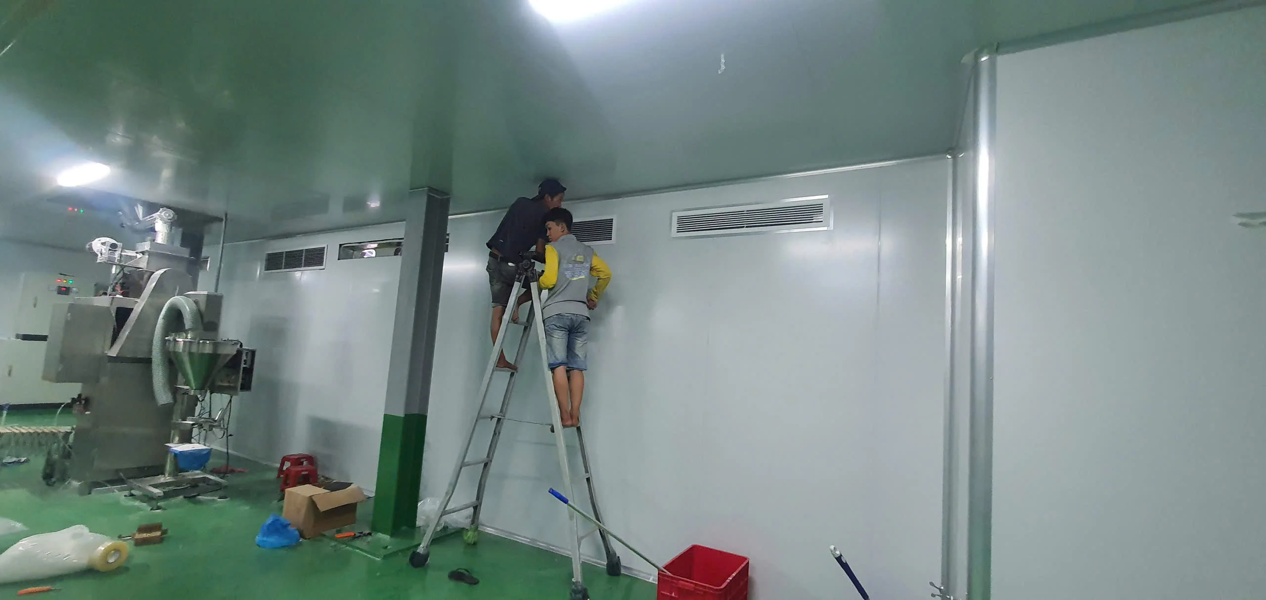 Điện máy ELC hoàn thành hệ thống máy lạnh giấu trần nối ống gió Daikin cho cơ sở sản xuất bột nguyên liệu làm bánh tại Nhơn Trạch, Đồng Nai