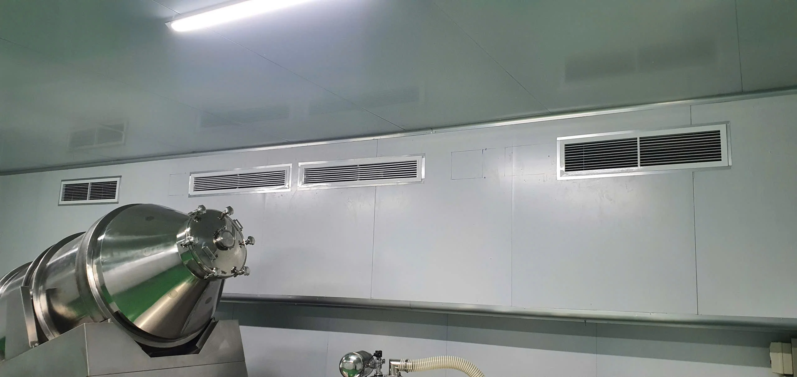 Điện máy ELC hoàn thành hệ thống máy lạnh giấu trần nối ống gió Daikin cho cơ sở sản xuất bột nguyên liệu làm bánh tại Nhơn Trạch, Đồng Nai