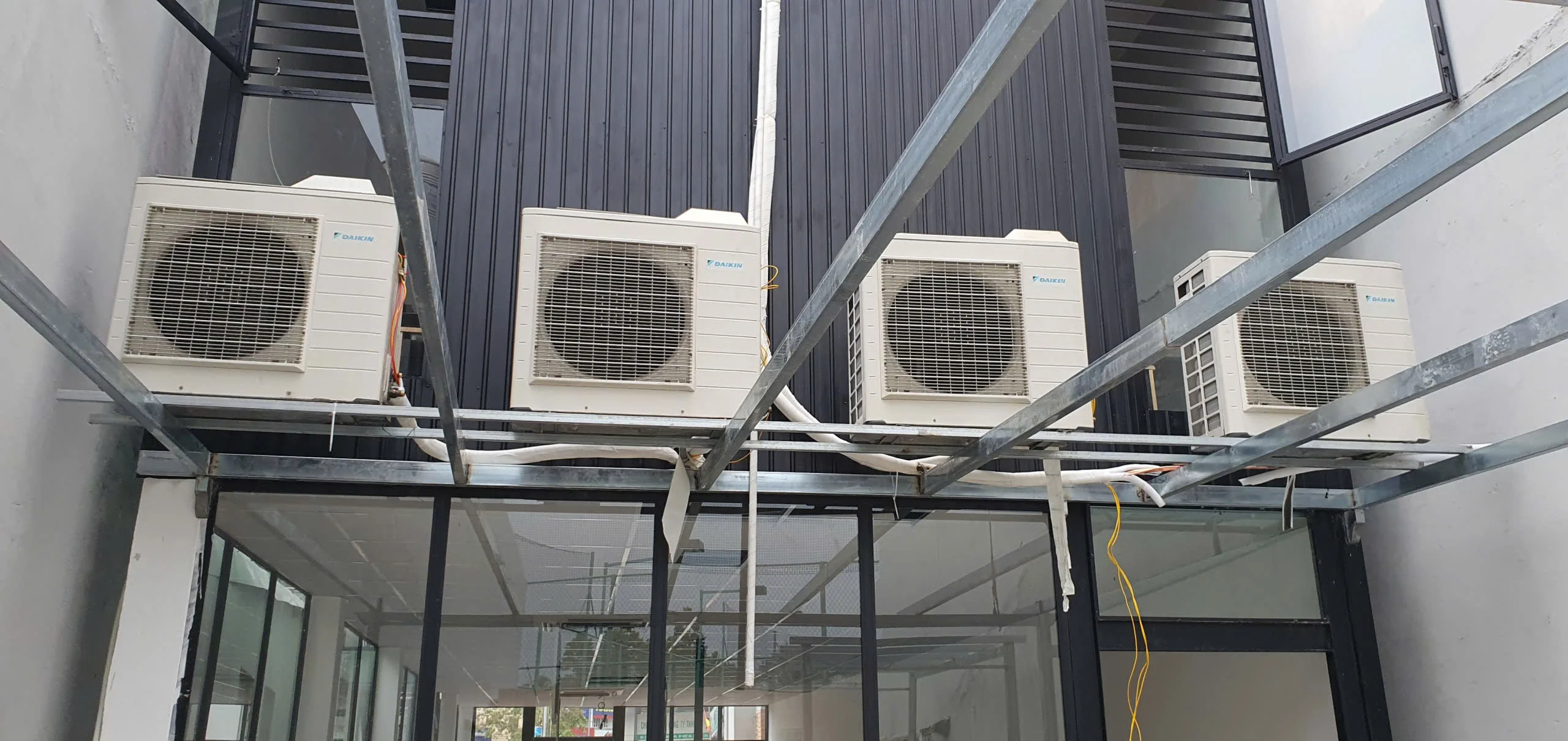 Điện máy ELC hoàn thành hệ thống máy lạnh âm trần Cassette Daikin Inverter cho cơ sở kinh doanh trà sữa tại Tây Ninh