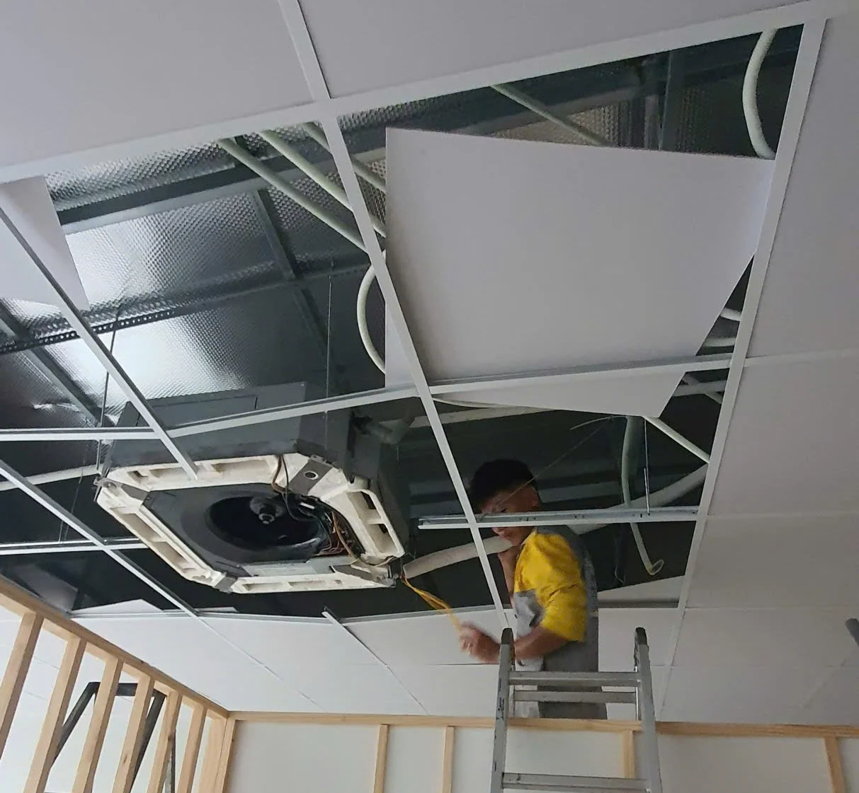 Điện máy ELC hoàn thành hệ thống máy lạnh âm trần Cassette Daikin Inverter cho cơ sở kinh doanh trà sữa tại Tây Ninh