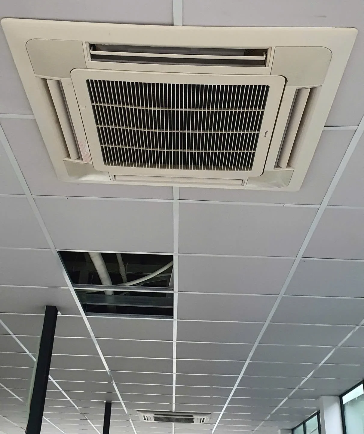 Điện máy ELC hoàn thành hệ thống máy lạnh âm trần Cassette Daikin Inverter cho cơ sở kinh doanh trà sữa tại Tây Ninh
