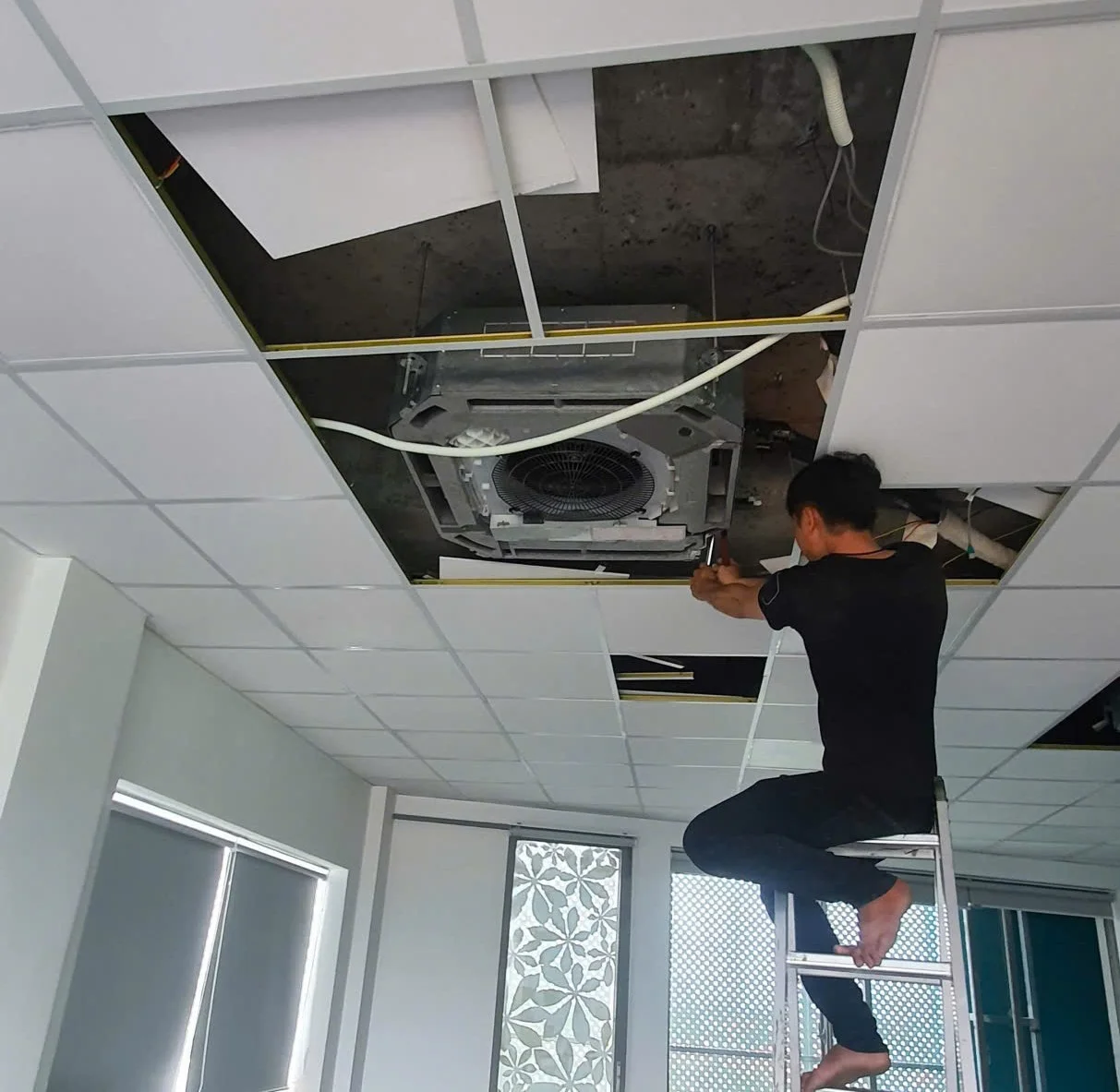 Điện máy ELC hoàn thành hệ thống điều hòa không khí Daikin cho tòa nhà văn phòng kinh doanh bất động sản tại đường Phạm Văn Đồng, Bình Thạnh