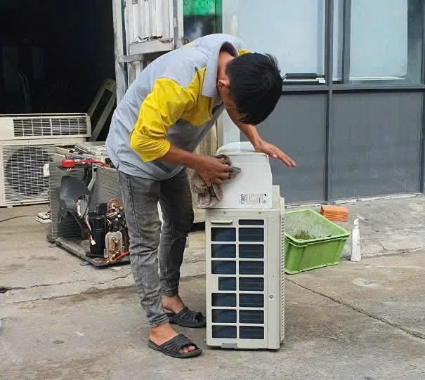 Điện máy ELC hoàn thành lắp đặt hệ thống máy lạnh treo tường Daikin Inverter cho phòng họp Ban Quản lý dự án huyện Củ Chi, TP.HCM