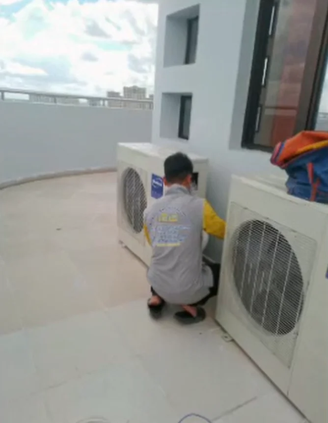 Điện máy ELC hoàn thành hệ thống máy lạnh tủ đứng Reetech cho căn tin Trường Đại học Tôn Đức Thắng, Quận 7, TP.HCM