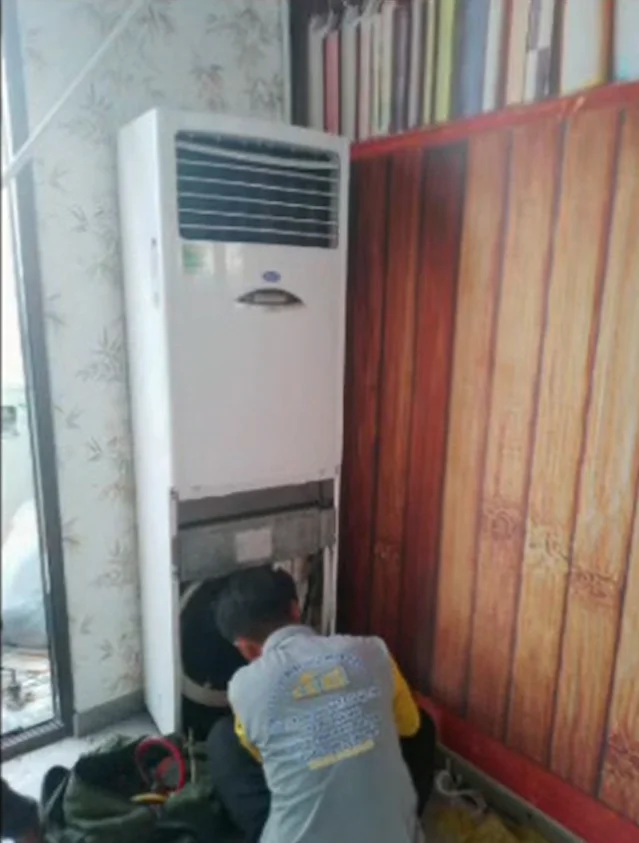 Điện máy ELC hoàn thành hệ thống máy lạnh tủ đứng Reetech cho căn tin Trường Đại học Tôn Đức Thắng, Quận 7, TP.HCM